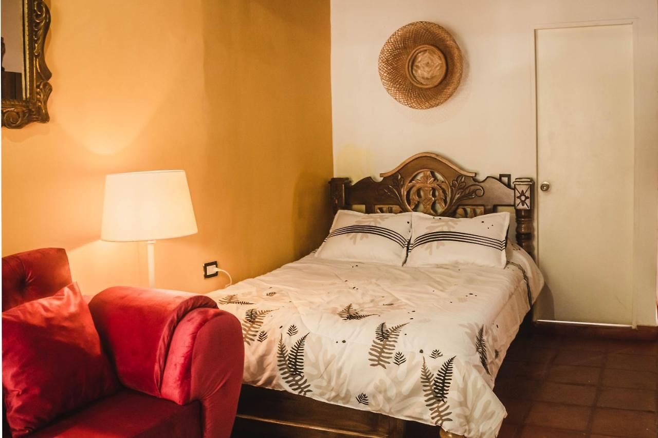 In Guest - Sd-3 With Balcony In The Old Air Conditioning And Wifi Pensión *
