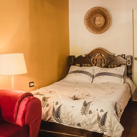 In Guest - Sd-3 With Balcony In The Old Air Conditioning And Wifi Pensión *
