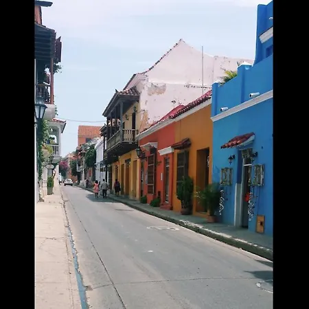 Pensión In Guest - Sd-3 With Balcony In The Old Air Conditioning And Wifi Cartagena