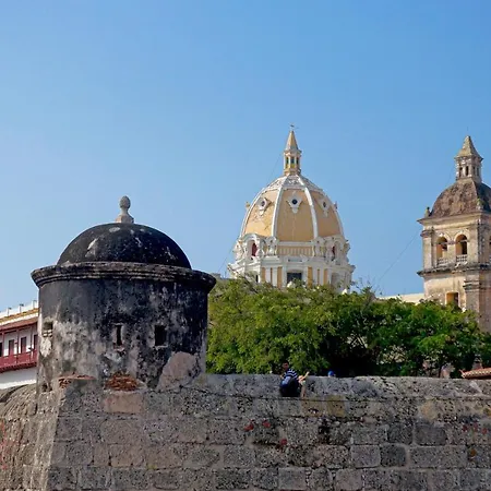 Pensión In Guest - Sd-3 With Balcony In The Old Air Conditioning And Wifi *